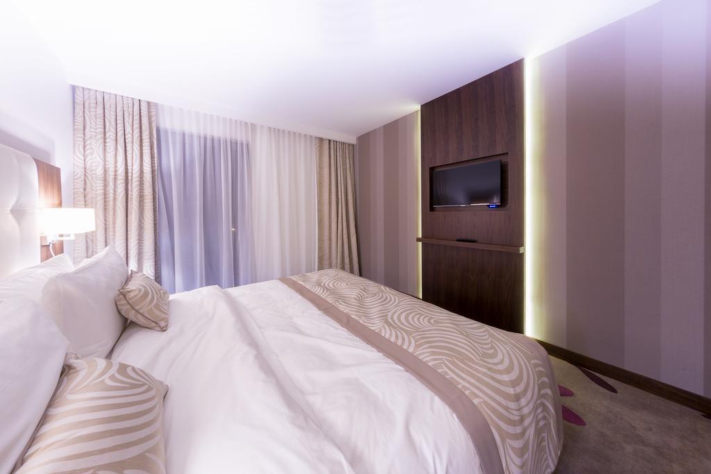 Hotel Transilvania Alba Iulia Bagian luar foto