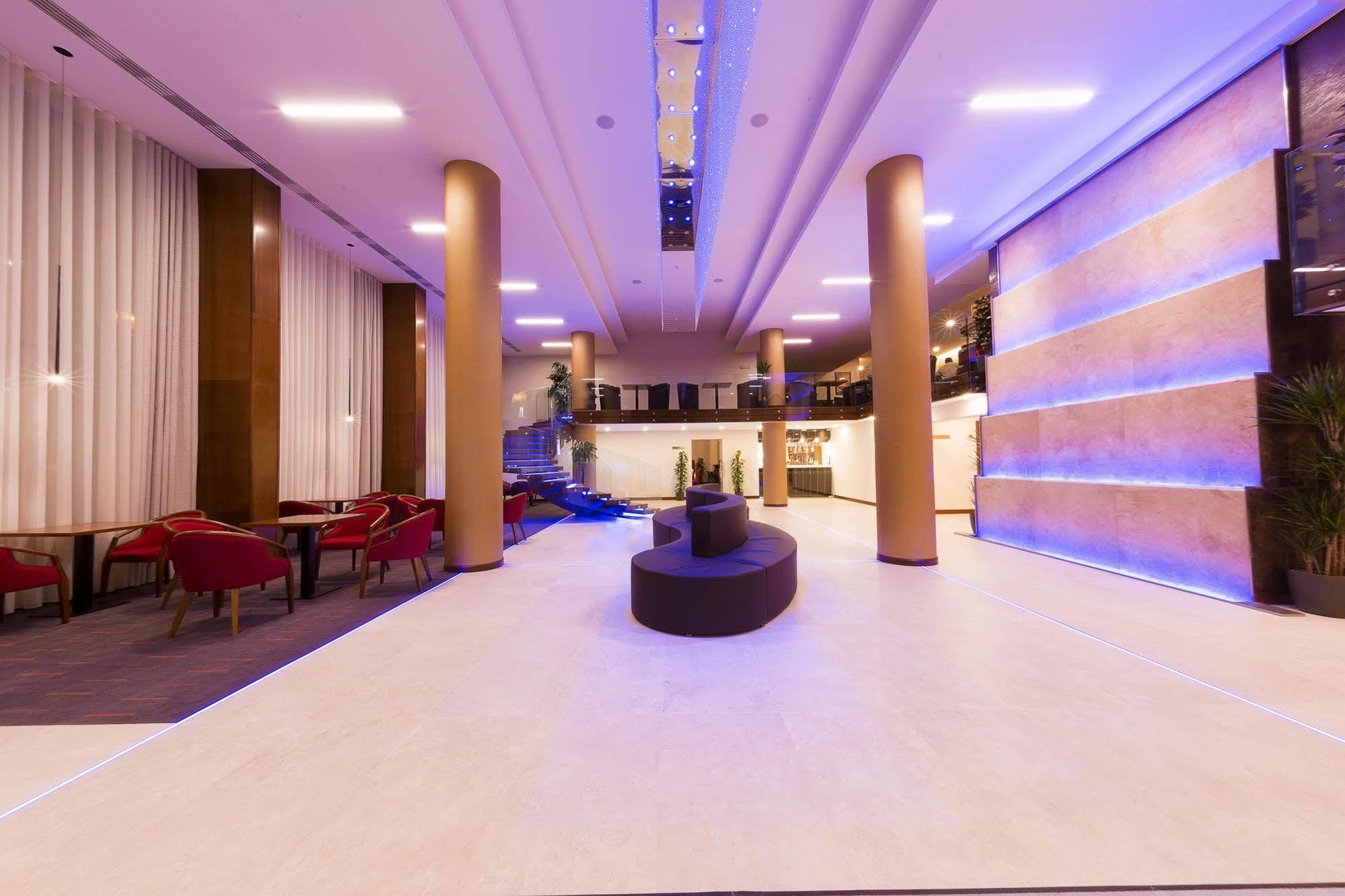 Hotel Transilvania Alba Iulia Bagian luar foto