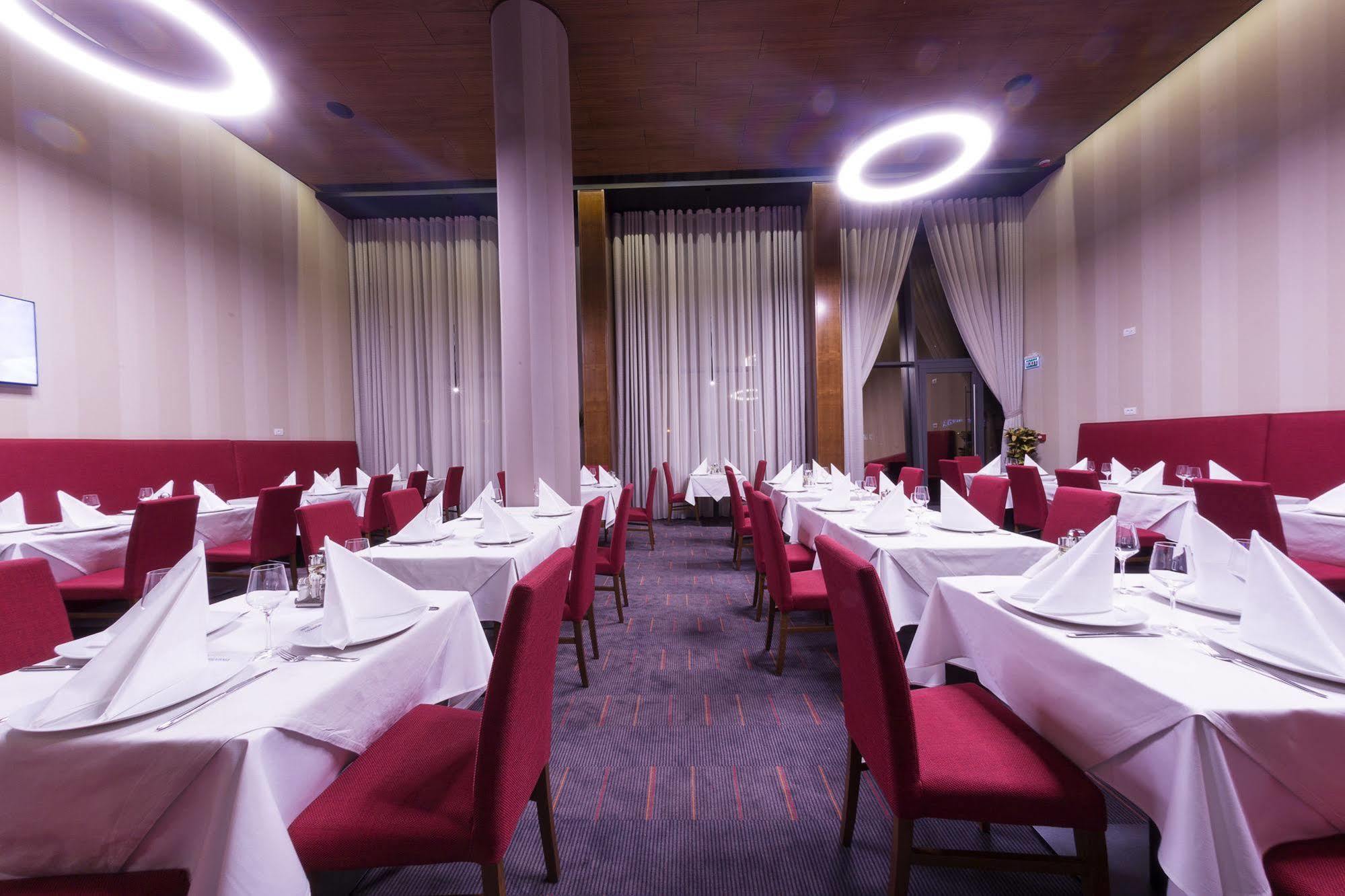 Hotel Transilvania Alba Iulia Bagian luar foto