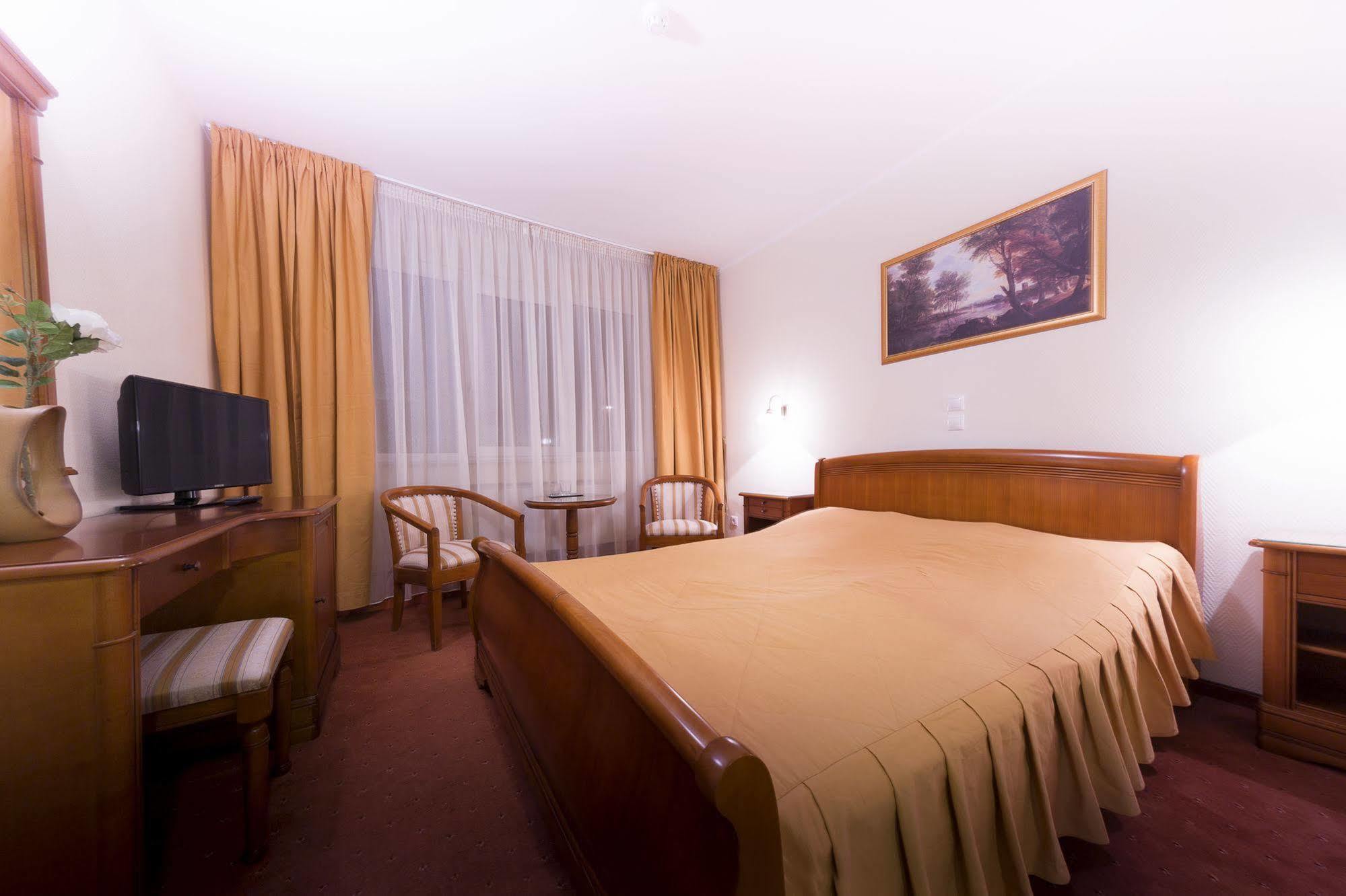 Hotel Transilvania Alba Iulia Bagian luar foto