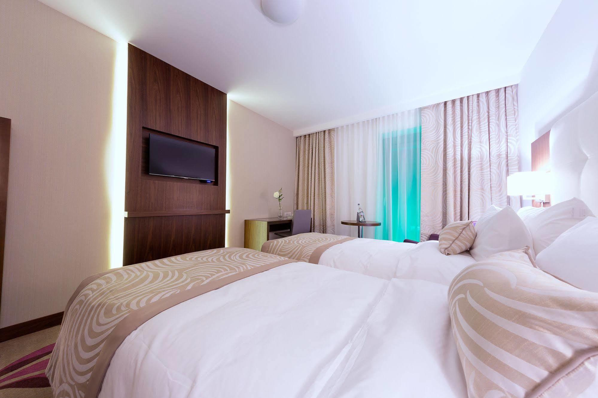 Hotel Transilvania Alba Iulia Bagian luar foto
