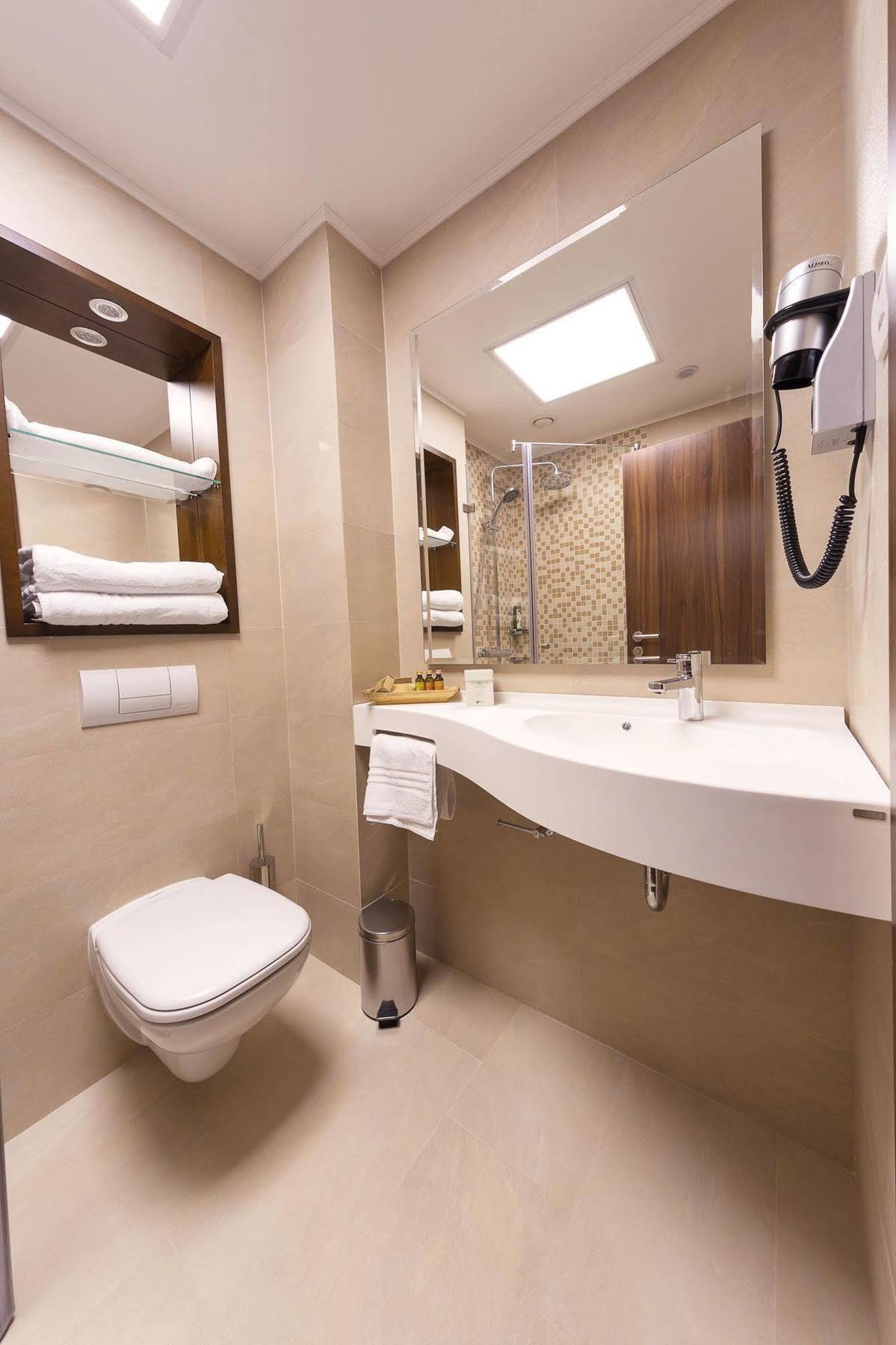Hotel Transilvania Alba Iulia Bagian luar foto